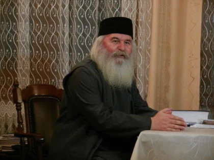 Receptiv la disperarea unei mame cu patru copii, IPS Ioan a cumpărat încă o casă