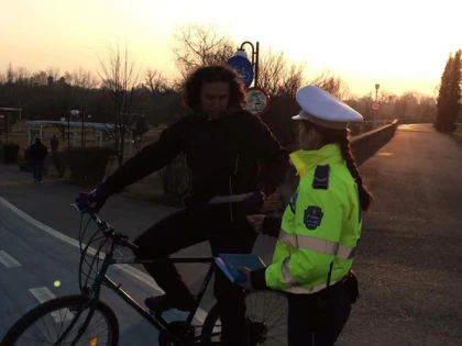 Recomandări de la polițiștii locali pentru bicicliști