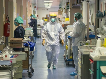 Record de infectări în România. Aradul scade