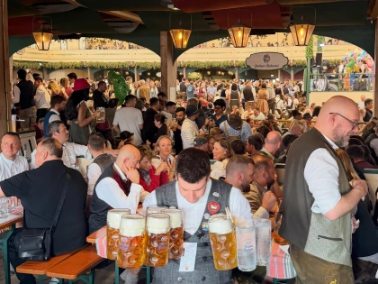 Record la Oktoberfest: 7,4 milioane de vizitatori și 6,7 milioane de litri de bere consumați