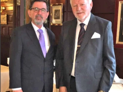 RECTORUL UNIVERSITĂȚII SEMMELWEIS, DOCTOR HONORIS CAUSA AL UVVG ARAD