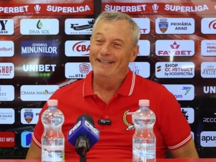 Rednic a dat recital și înaintea meciului cu Poli Iași, foarte important pentru UTA: ”Să bea o bere, două și poate și a treia, dar să se oprească!”