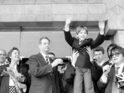 ”REGINA ANA, REGINA MEA BLÂNDĂ!”. BUNICA-REGINĂ VĂZUTĂ PRIN OCHII PRINCIPELUI NICOLAE
