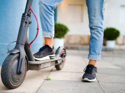 Regulamentul de utilizare a trotinetelor electrice în Arad, în dezbatere publică
