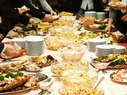 Restaurantul în care clienţii sunt amendaţi dacă nu mănâncă tot