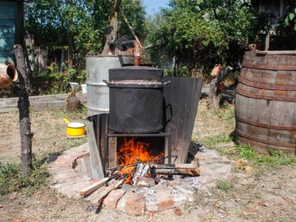 Restricții pentru românii care produc alcool în gospodărie