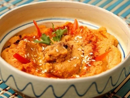 Rețeta zilei: Pastă de humus cu ardei copt