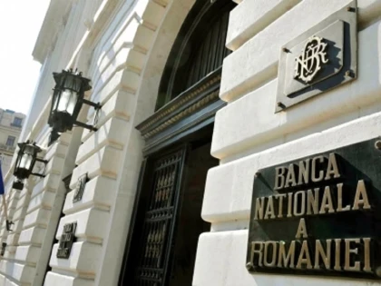 Rezervele valutare ale BNR au scăzut la 63,23 miliarde de euro. Aproape un miliard de euro a intrat în iulie în conturile Ministerului Finanțelor