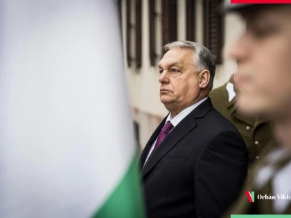 Rivali politici mobilizează zeci de mii de oameni la Budapesta înaintea alegerilor din Ungaria