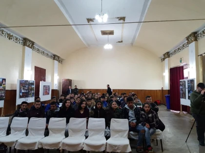 ”Românii de la marginea lumii” își continuă periplul. Bocșa, a doua gazdă a expoziției itinerante