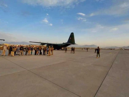 Românii evacuați din Afganistan ajung astăzi în țară
