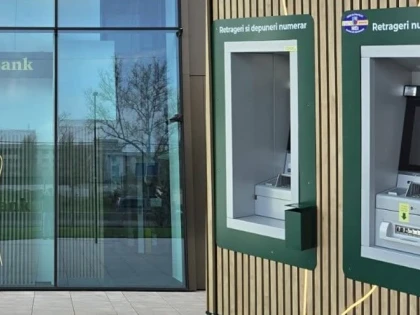 Românii pot depune numerar pe carduri emise de orice bancă, prin bancomatele multifuncționale CEC Bank