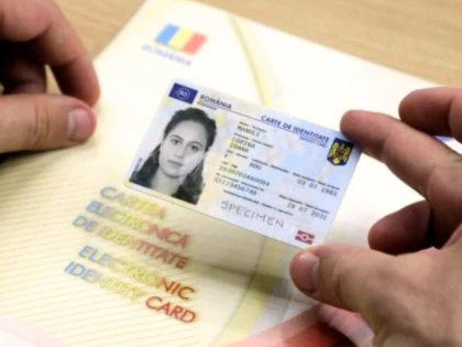 Românii pot descărca de azi aplicaţia pentru noul buletin electronic