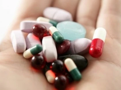 Românii riscă închisoare dacă merg cu aceste medicamente în vacanță