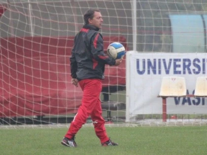 ROŞU ÎNCEPE ÎN FORŢĂ LA UTA: “OBIECTIVUL RĂMÂNE PROMOVAREA!”