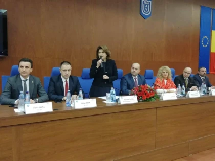Rovana Plumb s-a întâlnit la Arad cu primari din județ și reprezentanţi ai mediului de afaceri