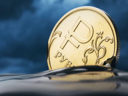 Rubla a coborât la minimul ultimelor zece luni față de dolar