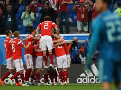 Rusia e ca şi calificată în optimile Mondialului de fotbal