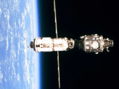 Rusia va furniza Iranului un satelit capabil să urmărească ținte militare