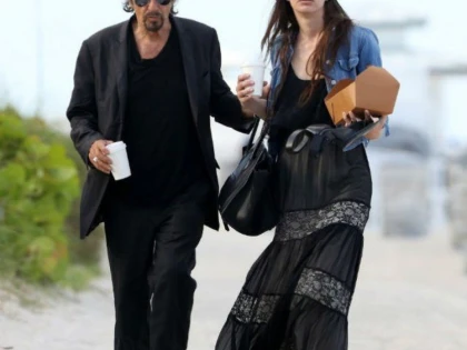 S-A DESPARTIT DE IUBITA IN PRAGUL NUNTII! AL PACINO ESTE DIN NOU BURLAC