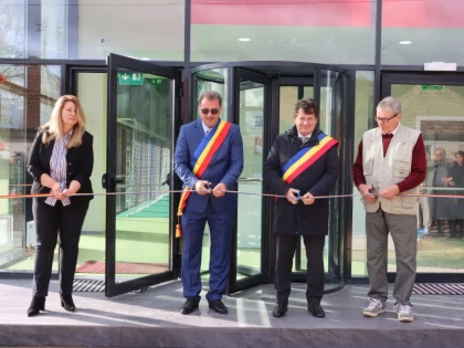 S-a inaugurat cea mai modernă sală de sport de pe Valea Mureșului, la Săvârșin