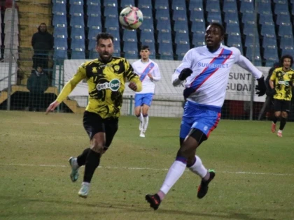 S-a reluat Liga a II-a: Godwin a debutat pentru Gloria Buzău, în remiza cu Brașovul