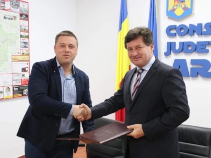 S-a semnat contractul pentru modernizarea drumului Șofronea – Zimand Cuz