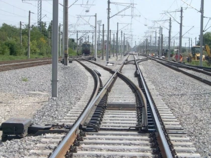 S-a semnat contractul pentru modernizarea liniei feroviare Caransebeş - Timişoara - Arad