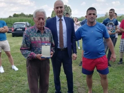 S-a stins profesorul Antoniu Bacoș, fost antrenor la UTA, CFR Arad și Vagonul