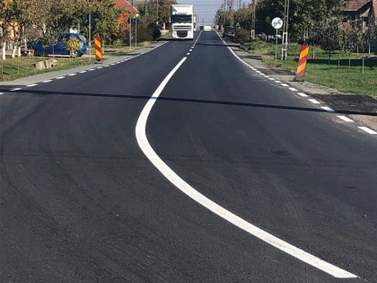 S-au realizat marcajele pe drumul Curtici-Macea-Sânmartin