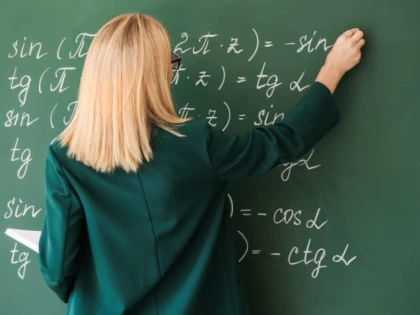 Salarii mai mici pentru profesori, după măsurile luate de Guvern
