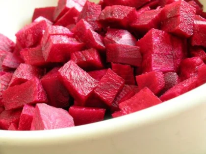 SALATA DE SFECLA ROSIE FACE MINUNI PENTRU ORGANISM