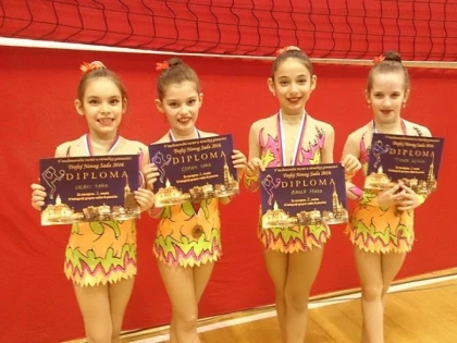 SALBA DE MEDALII ARADENE LA TROFEUL NOVI SAD LA GIMNASTICA RITMICA