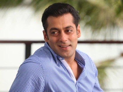 SALMAN KHAN A STARNIT MANIA MUSULMANILOR DIN INDIA