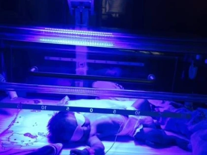 „SALVATI COPIII“ A DOTAT SPITALUL JUDETEAN ARAD CU APARATURA IN VALOARE DE 35.000 DE LEI