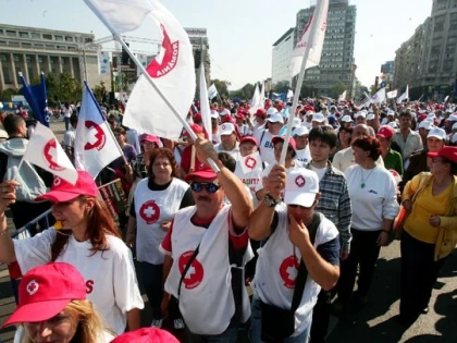 SANITAS AMENINTA CU PROTESTE DE STRADA DUPA 15 SEPTEMBRIE