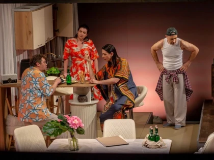 Săptămâna Comediei și evenimente speciale, în agenda lunii martie, la Teatrul Clasic „Ioan Slavici” Arad