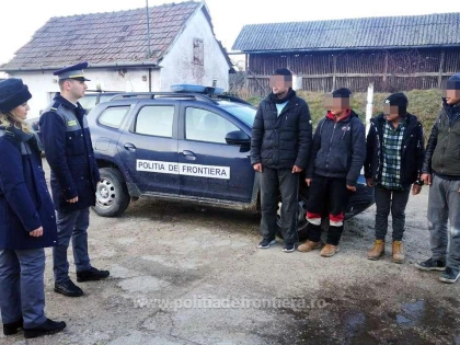Şapte cetăţeni din Siria, Camerun si Maroc, depistați  de poliţiştii de frontieră de la Nădlac