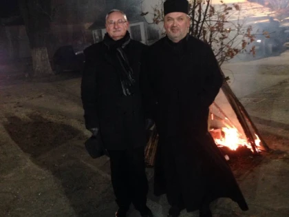 Sârbii din Arad au aprins stejarul în Ajunul Crăciunului