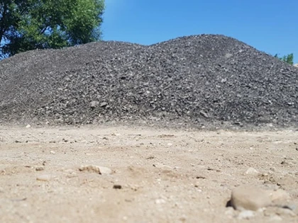 Șase bărbați, prinși în timp ce exploatau ilegal balast din albia râului Mureș