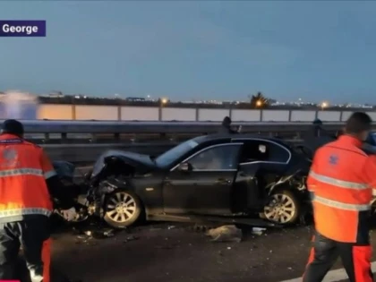 Şase răniţi şi zece maşini distruse, într-un accident petrecut pe autostradă