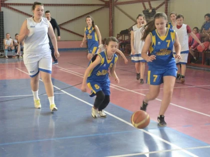 SATU NOU A CASTIGAT FAZA JUDETEANA A CUPEI SPORTSIN LA BASCHET (FOTO)