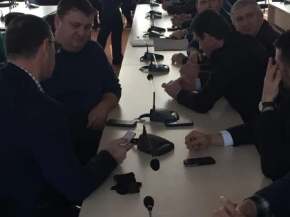 Scandal în PNL Arad. Boghicevici a „sărit la gâtul” lui Abrudan!