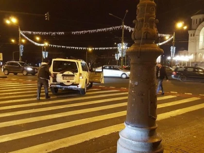 Scenă șocantă la Podgoria! Un șofer a lovit intenționat o persoană și a fugit de la fața locului