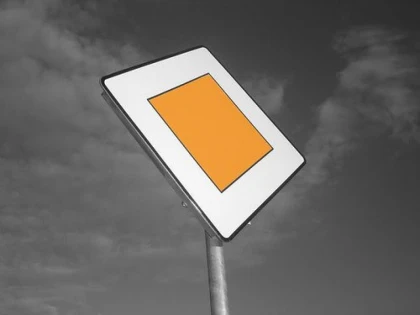 Schimbare de prioritate pentru autovehiculele care circulă pe strada Codrului
