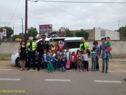 Școala Altfel. Poliţiştii locali „Pe strada copilăriei”