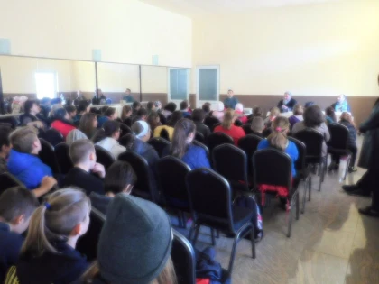 Școala Gimnazială din Zăbrani, gazda unui seminar de prevenție a consumului de droguri