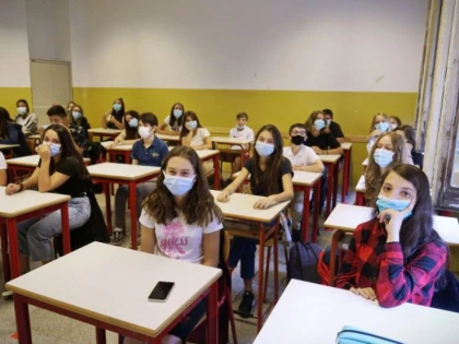 Școala se va face cu prezență fizică în localitățile cu incidență sub 3 la mie