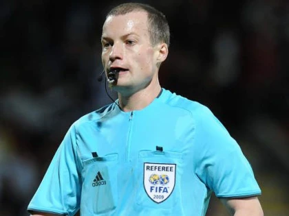SCOTIANUL WILLIAM COLLUM ARBITREAZA ROMANIA - UNGARIA