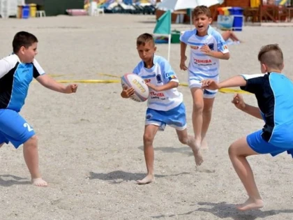 Se amână returul DNS, micii rugbişti au turnee: săptămâna viitoare joacă pe plajă!